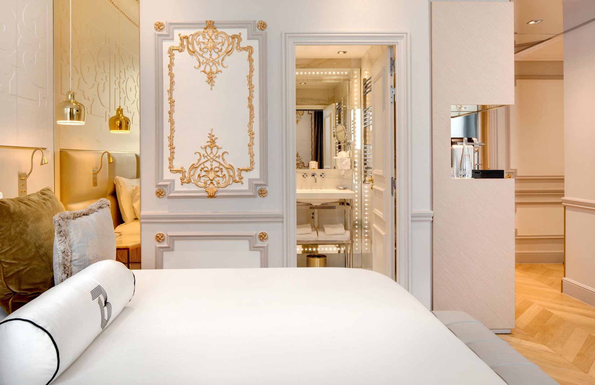 Hôtel Bowmann | Executive room bed